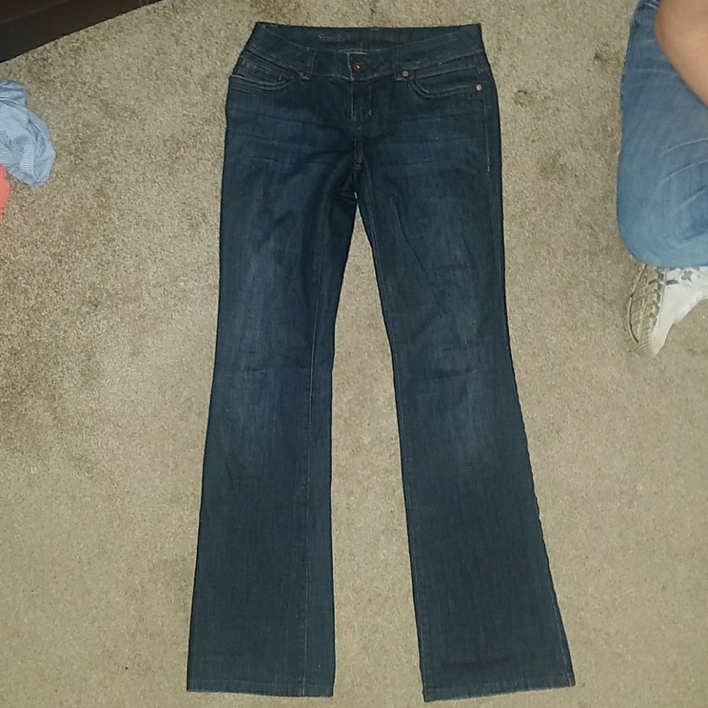 Vera Wang size 2 bootcut jeans